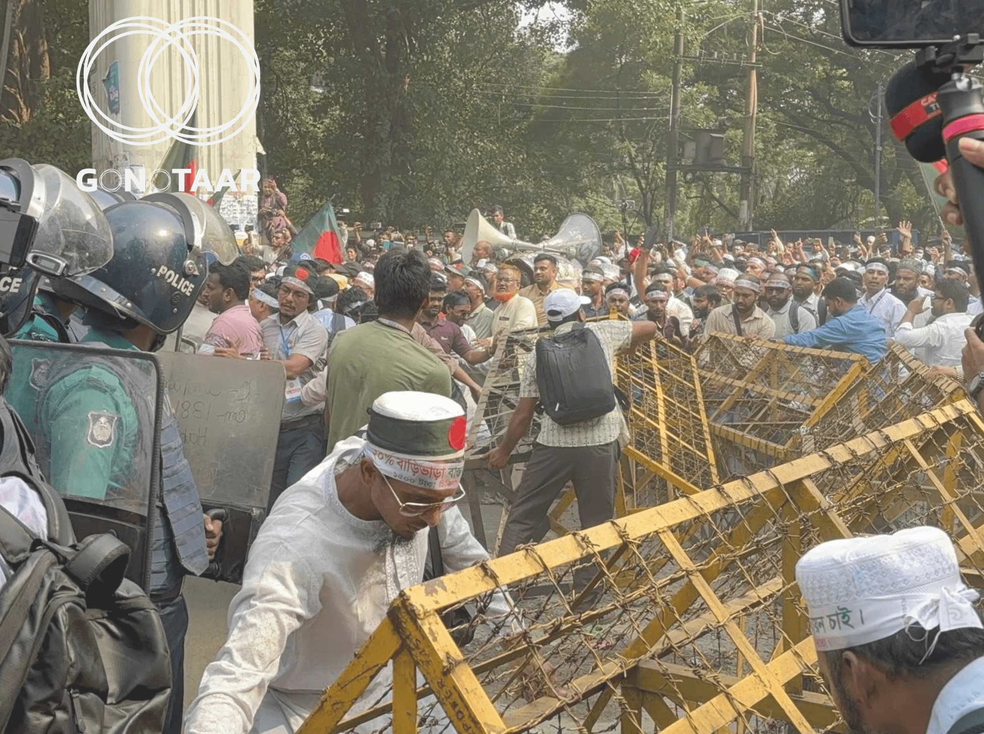 MPO-listed teachers have taken over Shahbagh